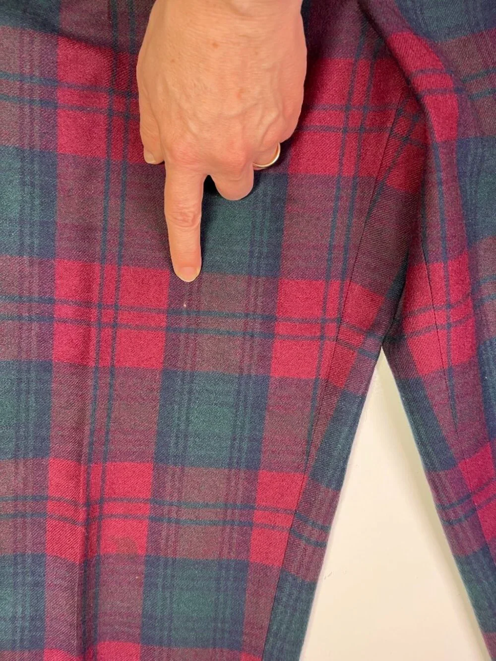 Vintage Giorgio Sant'Angelo Size 12 Wool Plaid Trousers Pleat-Front Lined